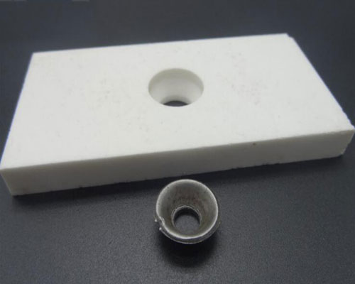 带孔焊接耐磨陶瓷衬砖